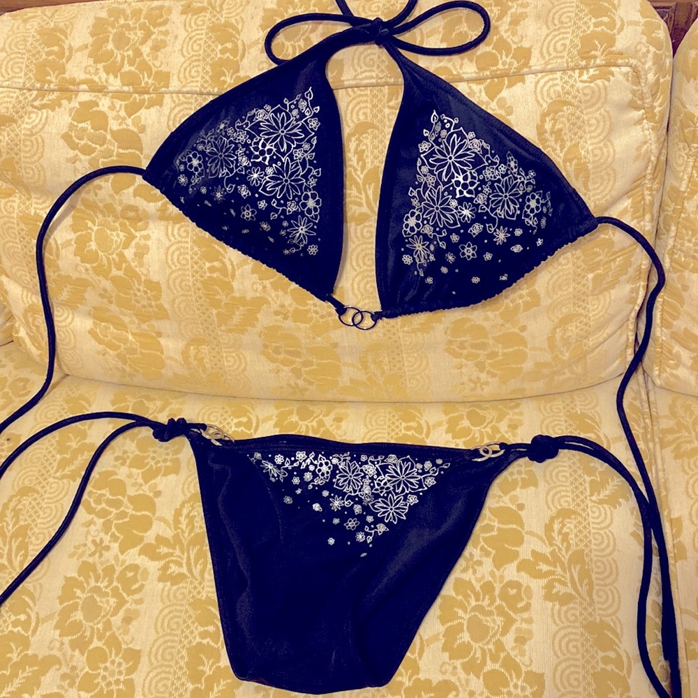 Bikini Top L, S bottom - Picture 6 of 10